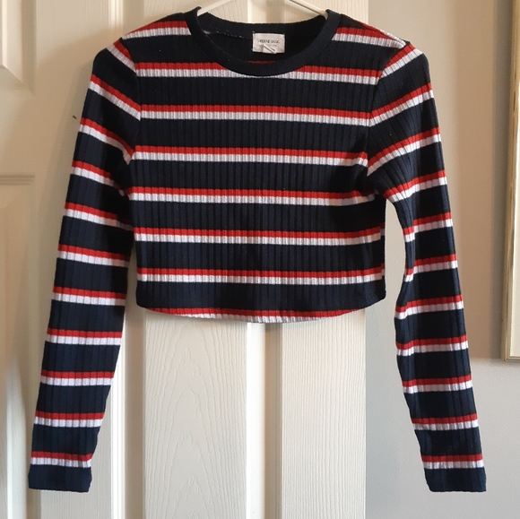 Navy, Red, and White Long Sleeve Crop Top - Picture 7 of 8